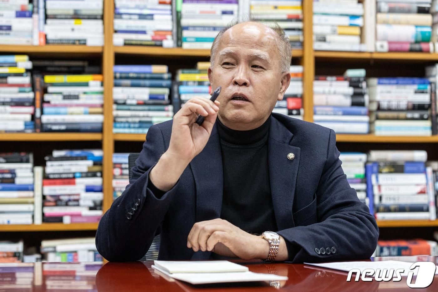 본문 이미지 - 이용우 국민의힘 의원이 6일 오전 서울 여의도 국회 의원회관에서 뉴스1과 인터뷰를 하고 있다. 2022.12.6/뉴스1 ⓒ News1 이재명 기자