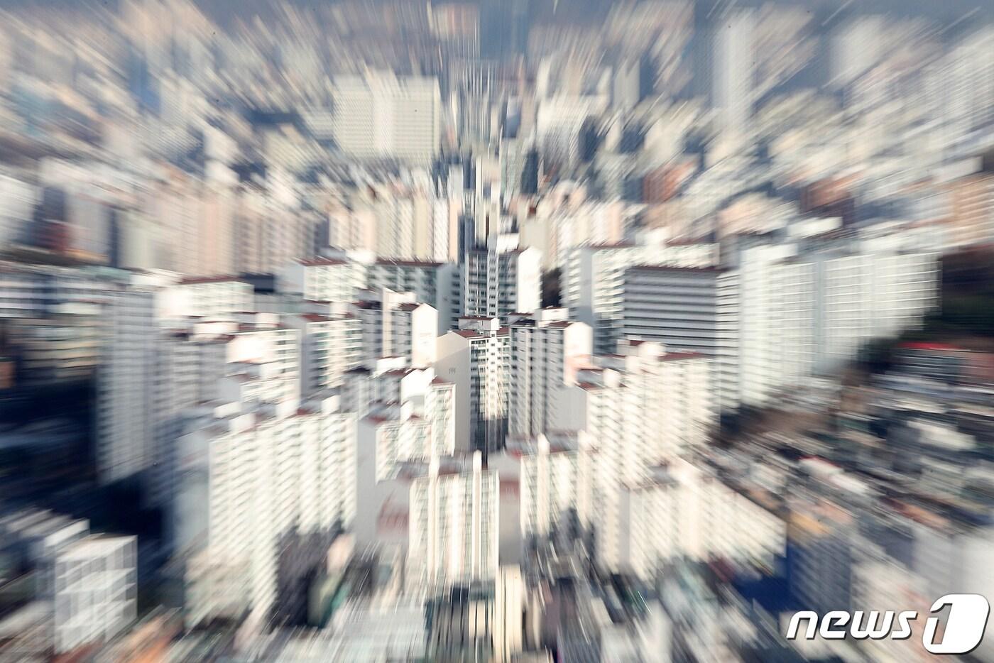본문 이미지 - 서울 남산에서 바라본 아파트 단지. 2022.12.8/뉴스1 ⓒ News1 김진환 기자