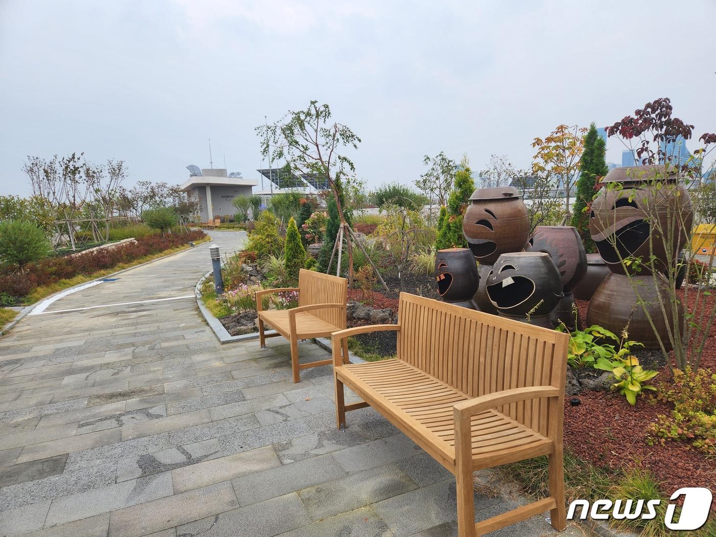 본문 이미지 - 정부세종청사 9~13동 구간 옥상정원.(정부청사관리본부 제공)2022.12.9 ⓒ 뉴스1 김기남 기자