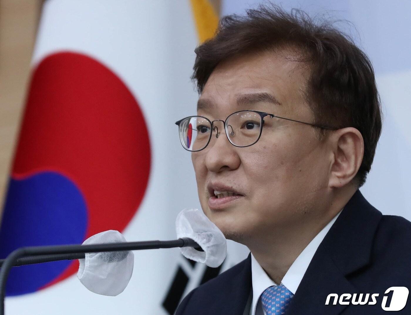 본문 이미지 - 권칠승 중소벤처기업부 장관이 10일 오전 서울 종로구 정부서울청사 별관 브리핑실에서 취임 1주년 기자간담회를 갖고 있다. (사진은 기사 내용과 무관함) 2022.2.10/뉴스1 ⓒ News1 성동훈 기자