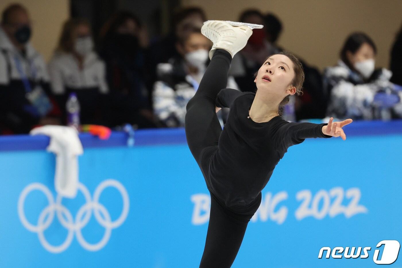 김예림이 12일 중국 베이징 피겨트레이닝홀에서 2022 베이징 동계올림픽 여자 싱글 쇼트프로그램 경기를 앞두고 훈련하고 있다. 2022.2.12/뉴스1 ⓒ News1 안은나 기자