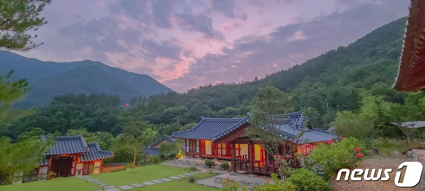 전북 완주군은 소양오성한옥마을이 문화체육관광부 '전통한옥 브랜드화 공모 사업'에 선정됐다고 16일 밝혔다.사진은 소양오성한옥마을 (완주군제공)2022.2.16/ⓒ 뉴스1