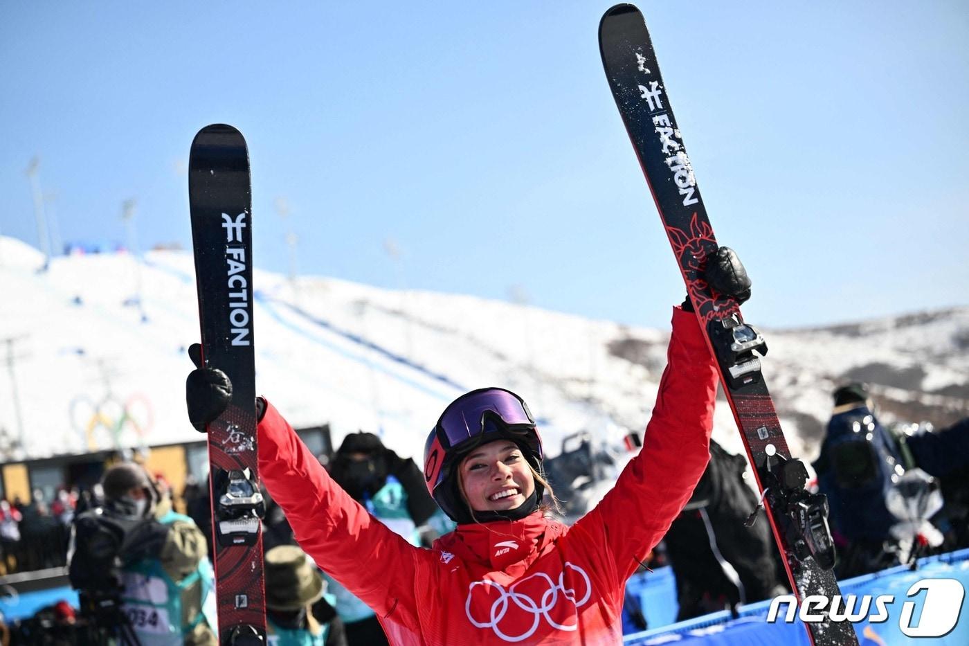2022 베이징 동계올림픽에서 메달 3개를 따낸 중국의 에일린 구. ⓒ AFP=뉴스1