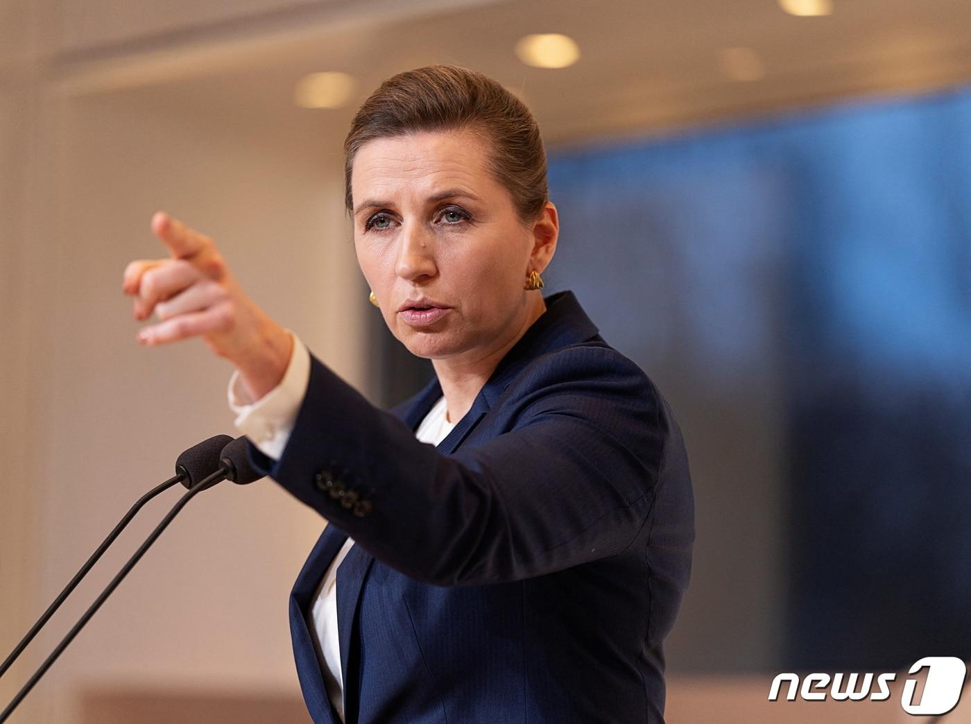 본문 이미지 - 메테 프레데릭센 덴마크 총리가 1월31일(현지시간) 기자회견에서 발언하고 있다. 2022.01.31 ⓒ 로이터=뉴스1 ⓒ News1 김민수 기자