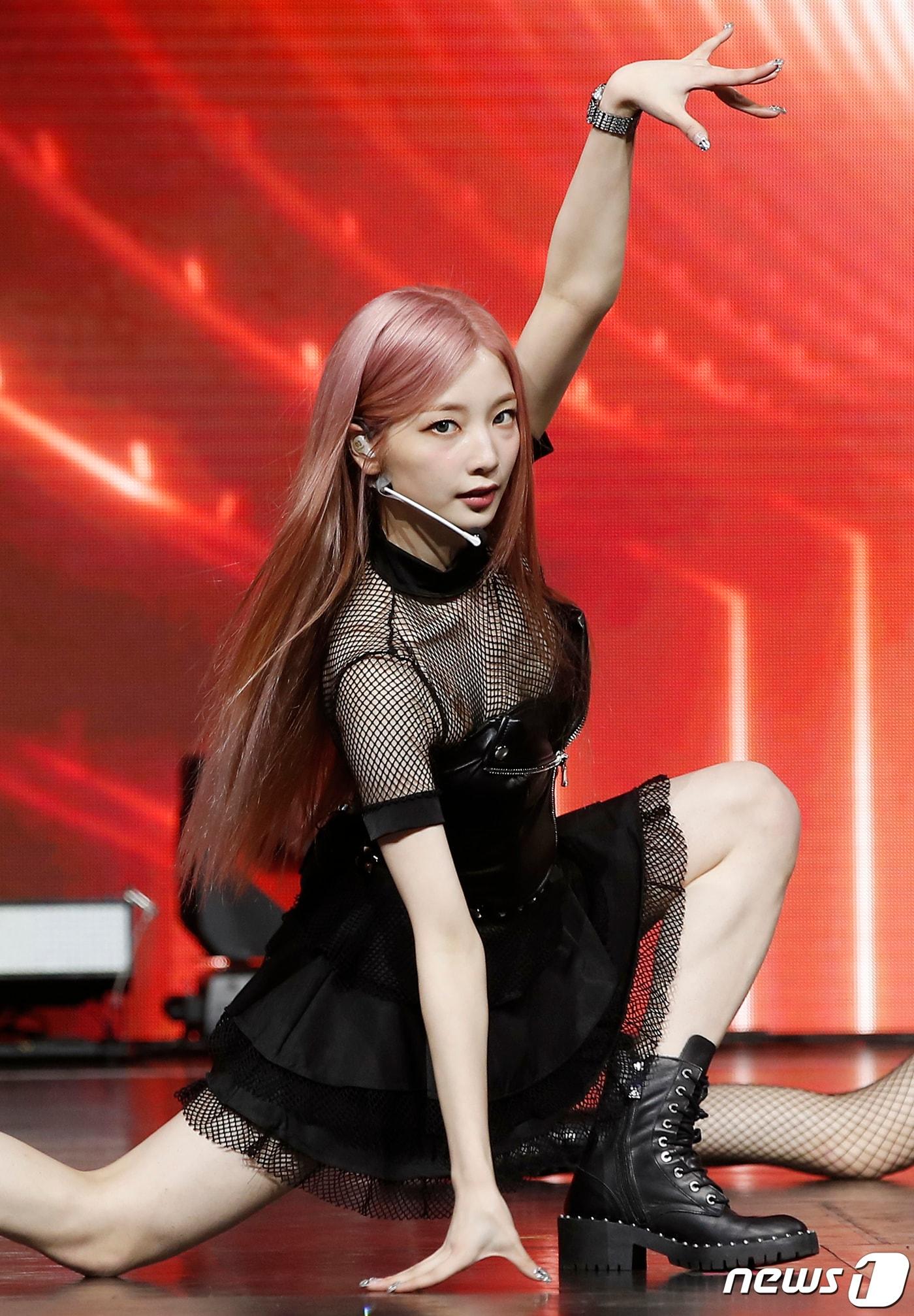 본문 이미지 - 걸그룹 로켓펀치(Rocket Punch) 연희 완성형 비주얼을 뽐냈다. ⓒ News1 권현진 기자