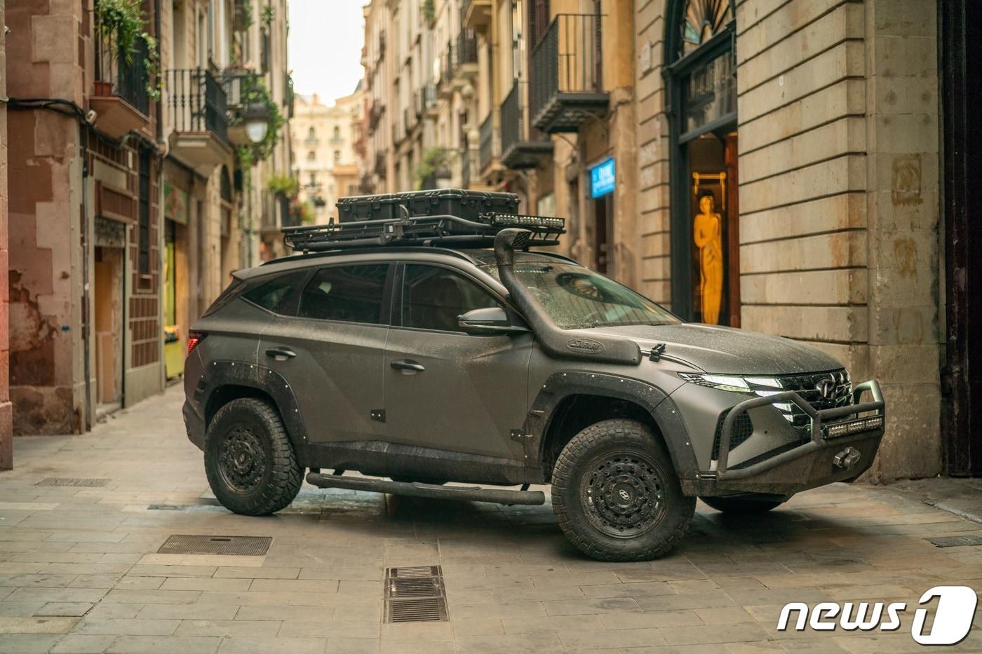 본문 이미지 - 영화 '언차티드' 에 등장하는 ‘투싼 비스트’. (현대자동차 제공) ⓒ 뉴스1