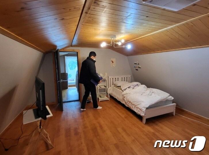 본문 이미지 - 지난달 제주도 자치경찰단에 적발된 미신고 숙박업소.(제주도 자치경찰단 제공)ⓒ 뉴스1