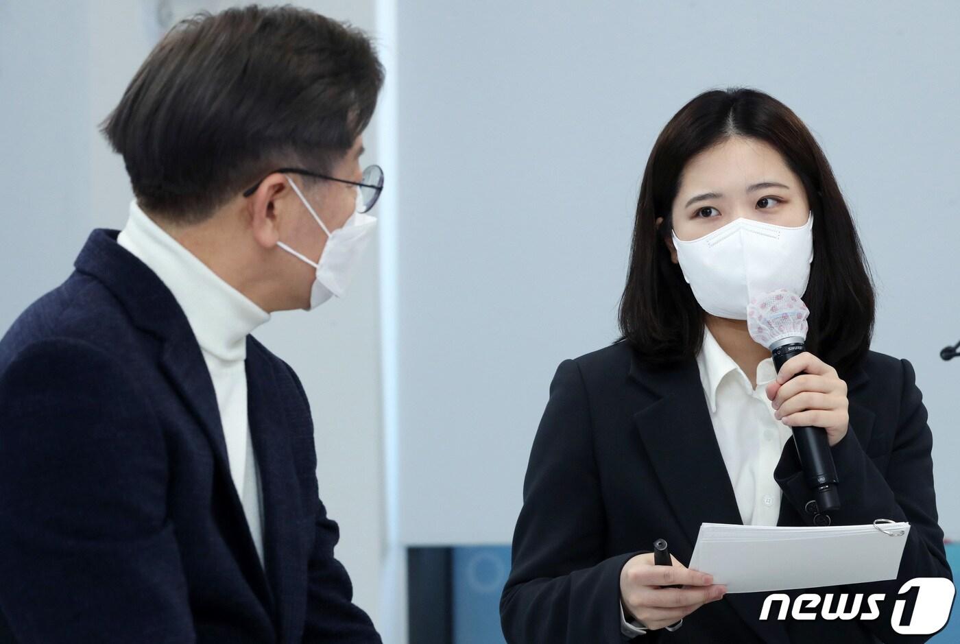 지난 2월 9일 서울 마포구 미래당사에서 열린 '디지털 성범죄 근절을 위한 대담에서 'n번방 사건' 최초 보도자인 박지현 더불어민주당 여성위원회 부위원장이 사건 취재 과정을 설명하고 있다. 2022.2.9/뉴스1 ⓒ News1 국회사진취재단