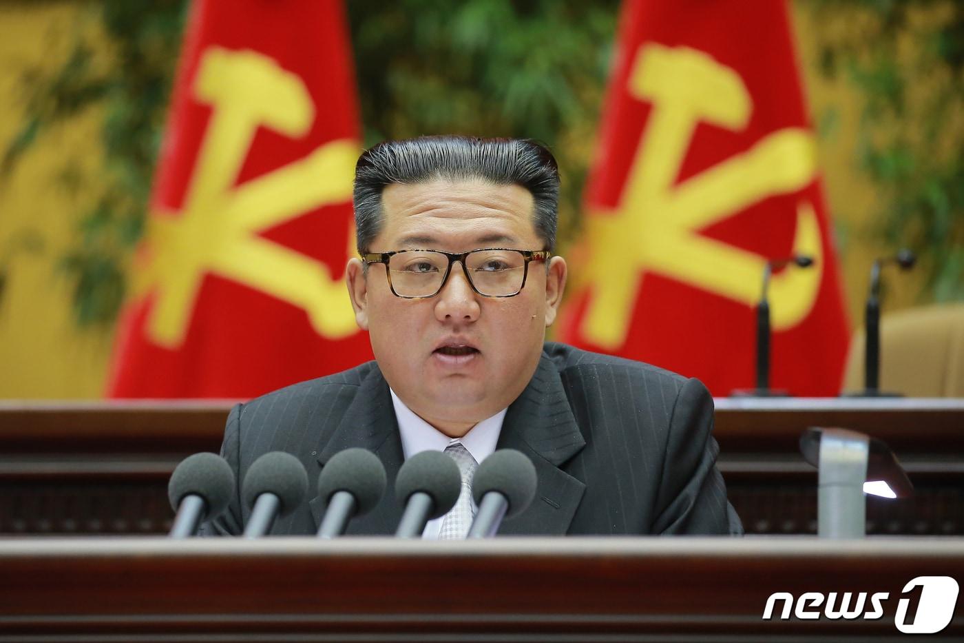본문 이미지 - (평양 노동신문=뉴스1) = 북한 김정은 노동당 총비서. [국내에서만 사용가능. 재배포 금지. DB 금지. For Use Only in the Republic of Korea. Redistribution Prohibited] rodongphoto@news1.kr