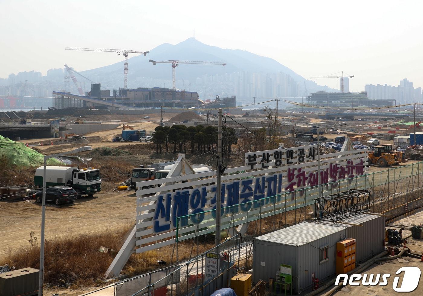 본문 이미지 - 부산항 북항 재개발사업 현장.ⓒ News1 김영훈 기자
