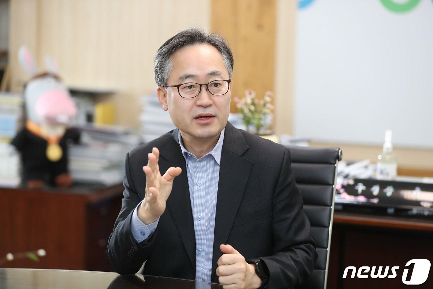 유성훈 금천구청장이 10일 금천구청에서 뉴스1과 인터뷰를 하고 있다(금천구 제공). 2020.3.10 ⓒ 뉴스1