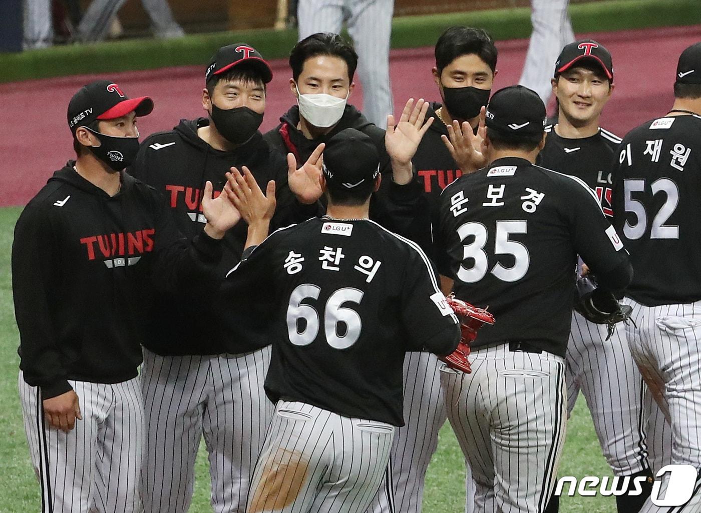 본문 이미지 - LG 트윈스는 우승의 한을 풀까. 2022.3.14/뉴스1 ⓒ News1 이성철 기자