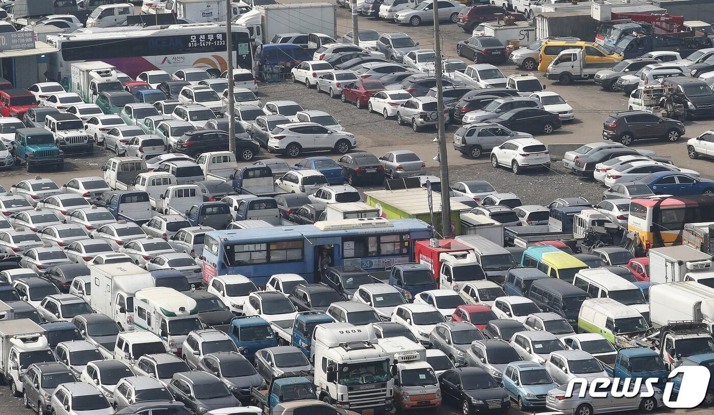   인천시 연수구 송도유원지 중고차 수출단지  /뉴스1 ⓒ News1 임세영 기자