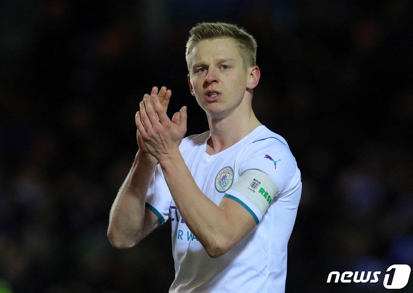 맨체스터 시티의 수비수 진첸코. ⓒ 로이터=뉴스1