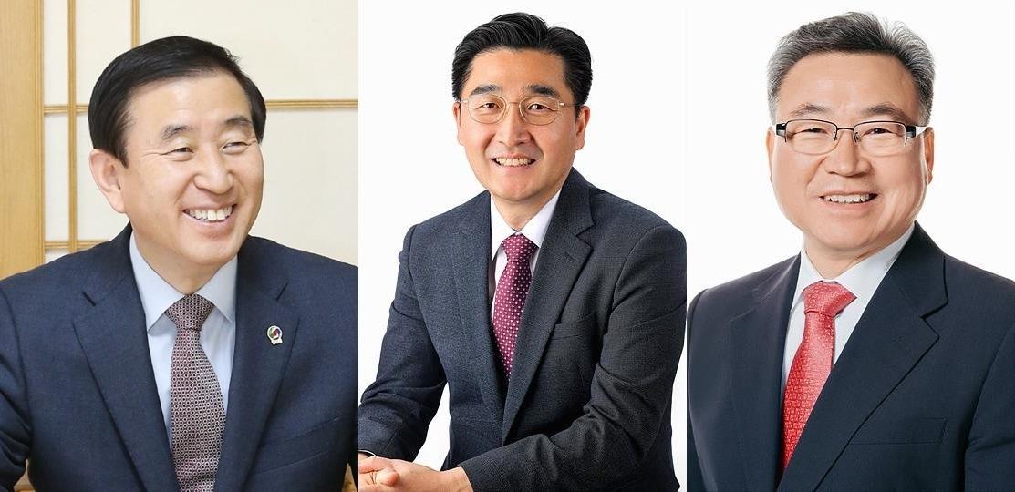 본문 이미지 - 국민의힘 소속 충북 충주시장 후보군. 왼쪽부터 조길형 충주시장, 박창호 전 충주경찰서장, 권혁중 전 문체부 부이시관.2022.3.20/ⓒ 뉴스1