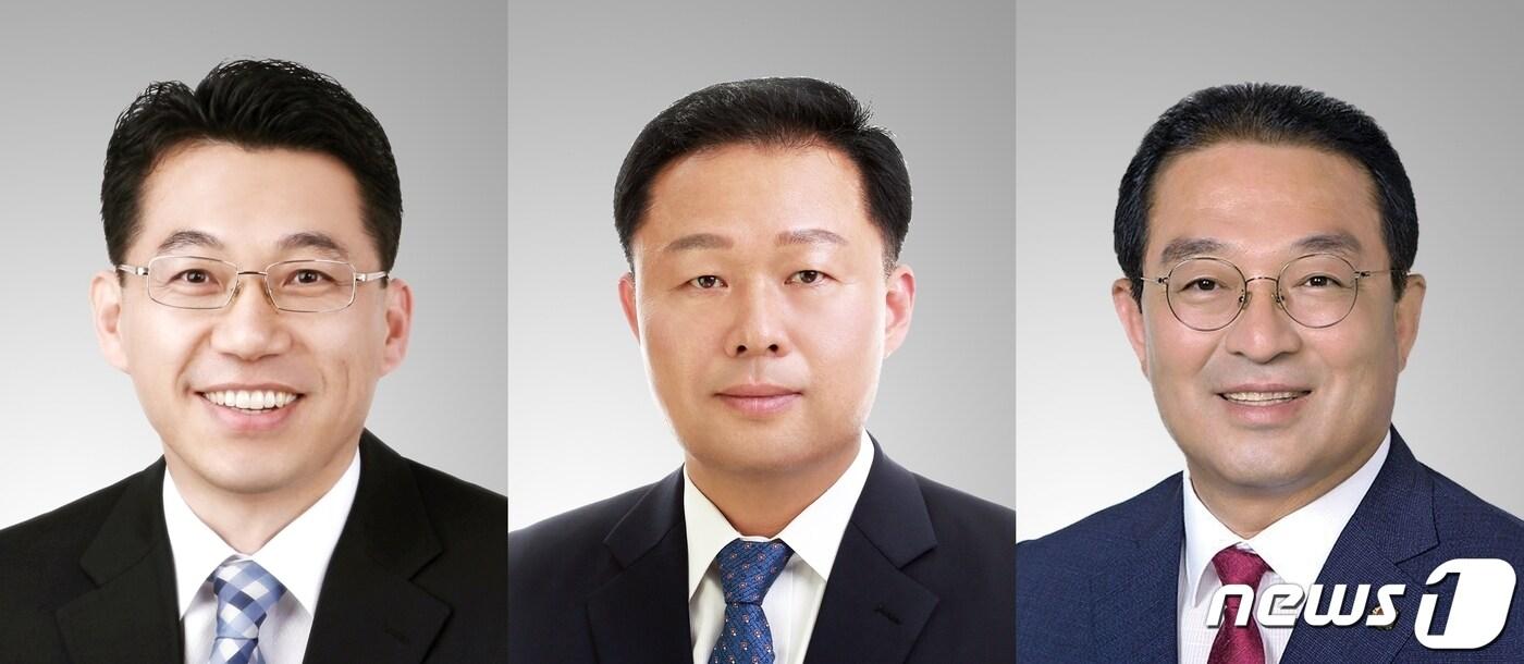 본문 이미지 - 6·1 지방선거 자치단체장 선거 출마를 위해 사퇴한 더불어민주당 허창원(청주4, 왼쪽부터)·연종석(증평)·황규철(옥천2) 충북도의원.(충북도의회 제공).2022.3.25/ⓒ 뉴스1