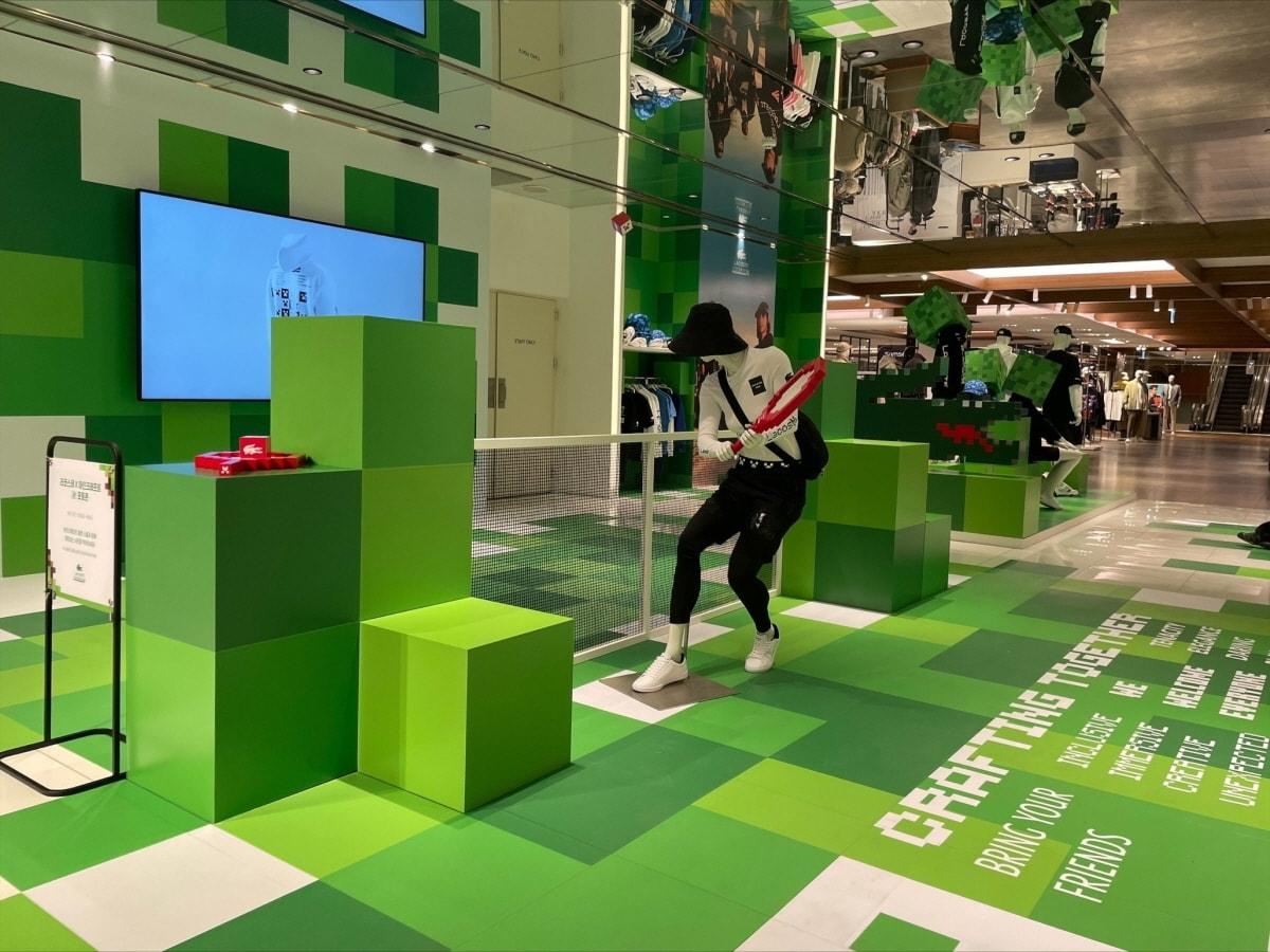 본문 이미지 - 신세계 강남점 라코스테X마인크래프트 팝업스토어(신세계백화점 제공) ⓒ 뉴스1