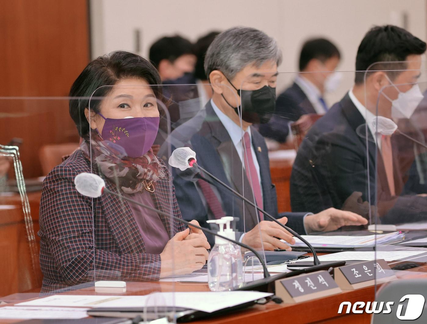 본문 이미지 - 조은희 국민의힘 의원. 사진은 3월28일 서울 여의도 국회에서 열린 외교통일위원회 전체회의에서 인사말을 하고 있는 모습. 2022.3.28/뉴스1 ⓒ News1 허경 기자