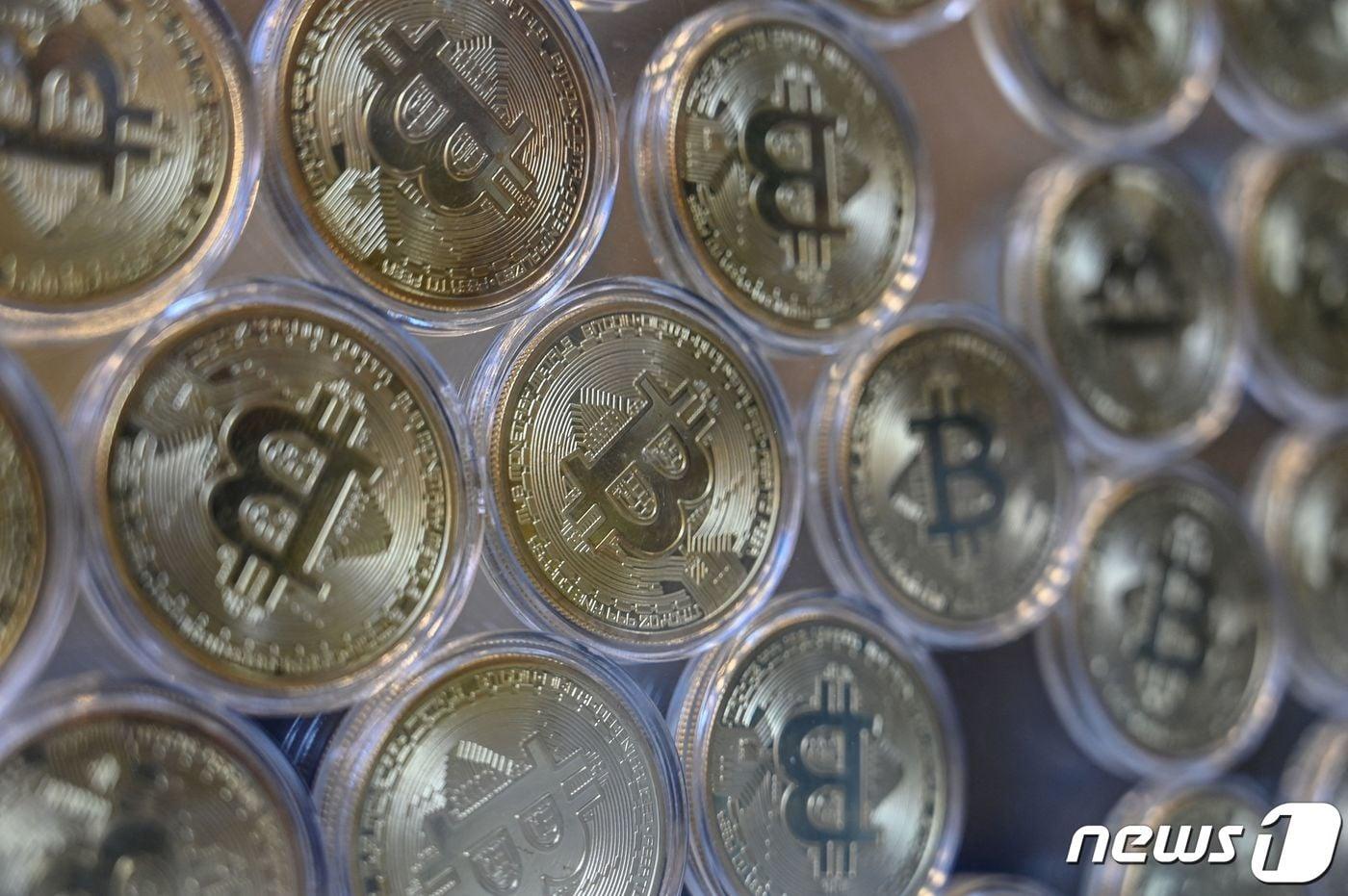 美 증권규제 당국, 암호화폐 포함 자산 보관 규제 강화 - 뉴스1