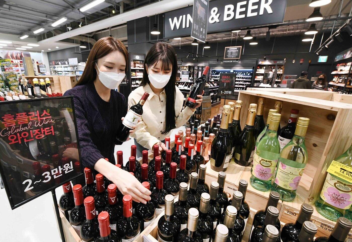 본문 이미지 - 홈플러스는 '와인장터'와 '위스키 페스티벌'을 진행한다고 밝혔다.(홈플러스 제공) ⓒ 뉴스1
