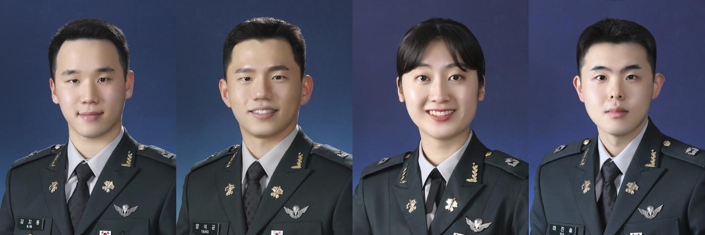 본문 이미지 - 왼쪽부터 육군사관학교 제78기 졸업·임관식 대통령상 수상자 김지용 소위, 국무총리상 수상자 양석균 소위, 국방부장관상 수상자 강승희 소위, 합참의장상 수상자 하진솔 소위. (육군 제공) ⓒ 뉴스1