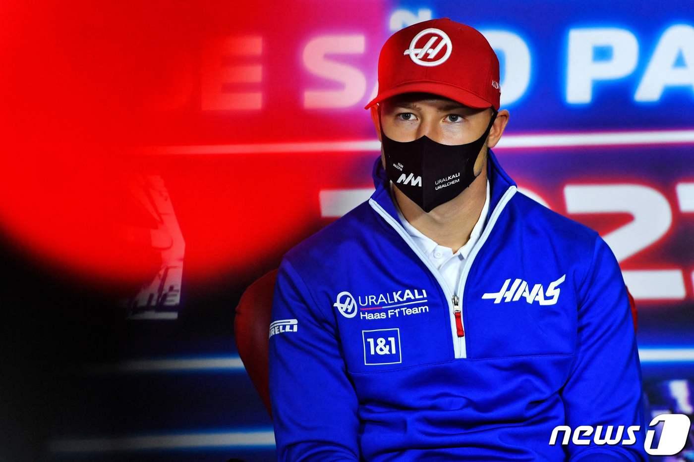 F1도 러시아 퇴출…팀 하스, 드라이버 마제핀과 계약 해지 - 뉴스1