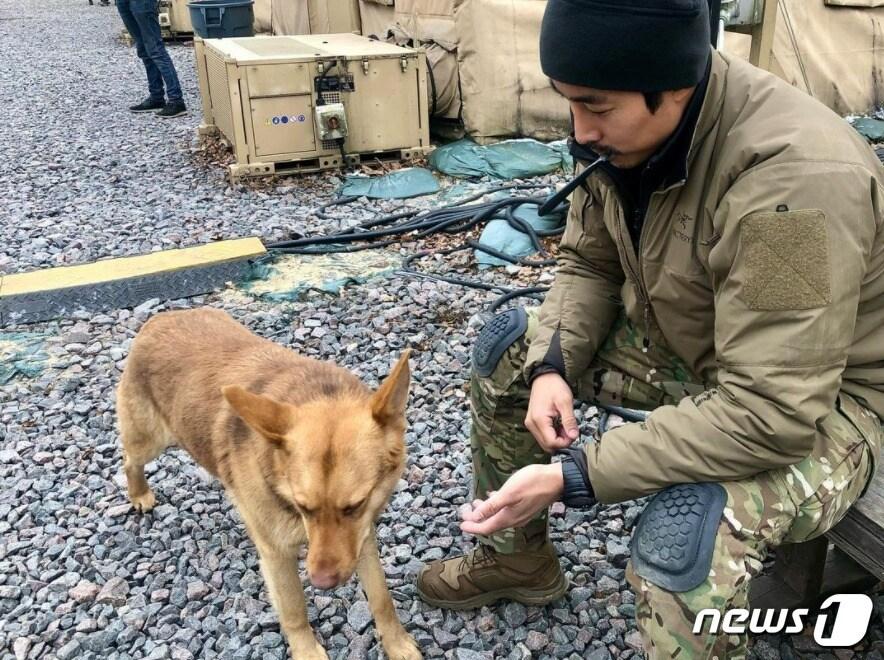 본문 이미지 - 해군특수전전단(UDT/SEAL) 출신 유튜버 이근씨(예비역 대위)가 7일 인스타그램을 통해 "우크라이나에 도착했다"고 밝혔다. (이근 인스타그램 캡처) ⓒ 뉴스1
