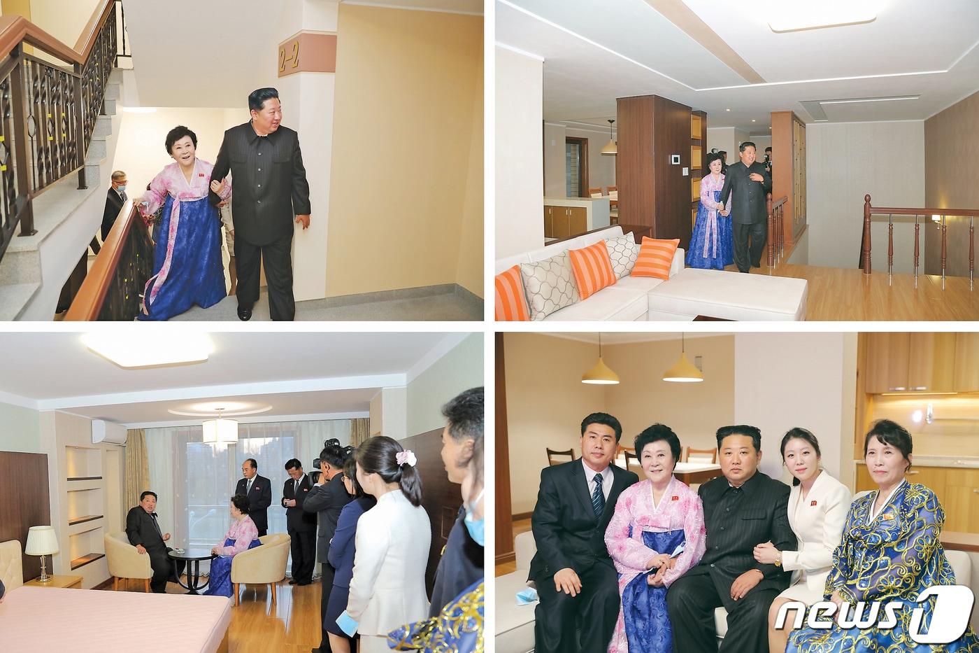 (평양 노동신문=뉴스1) = 보통강 강안 다락식주택구 준공식 이후 김정은 총비서가 조선중앙방송위원회의 리춘히와 살림집을 방문했다. [국내에서만 사용가능. 재배포 금지. DB 금지. For Use Only in the Republic of Korea. Redistribution Prohibited] rodongphoto@news1.kr