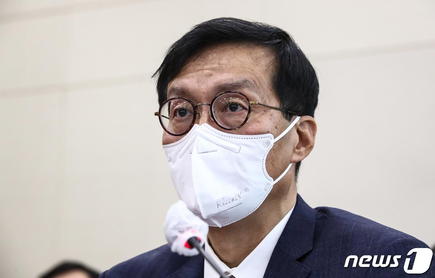 본문 이미지 - 이창용 한국은행 총재. (공동취재)2022.4.19/뉴스1 ⓒ News1 유승관 기자