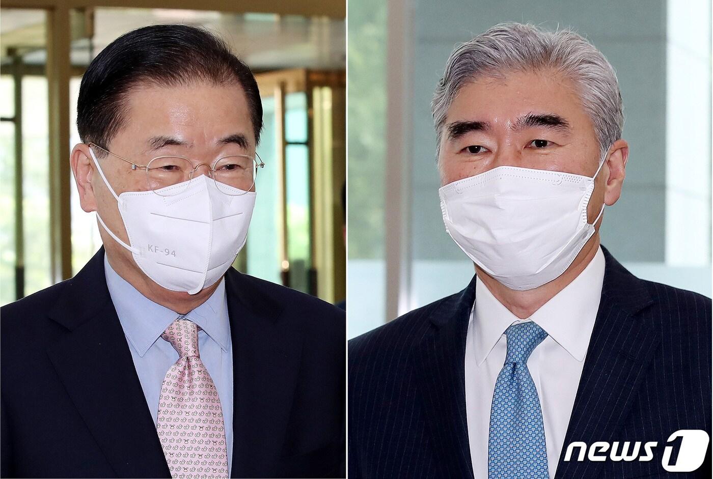 본문 이미지 - 정의용 외교부 장관(왼쪽)과 성 김 미국 국무부 대북특별대표. 2022.4.19/뉴스1 ⓒ News1 박지혜 기자