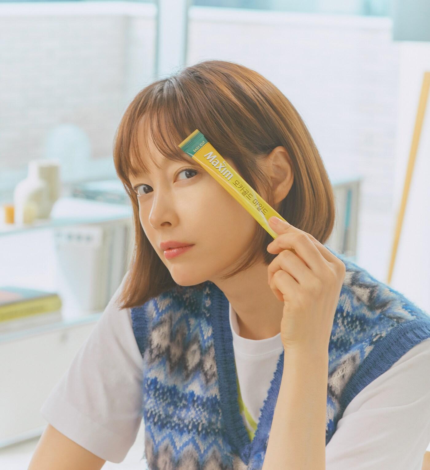 본문 이미지 - 맥심 모카골드 모델 이미지.(동서식품 제공)ⓒ 뉴스1