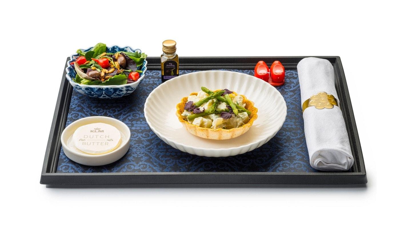 조니 보어 셰프와 협업한 기내식 신메뉴. KLM 네덜란드 항공 제공