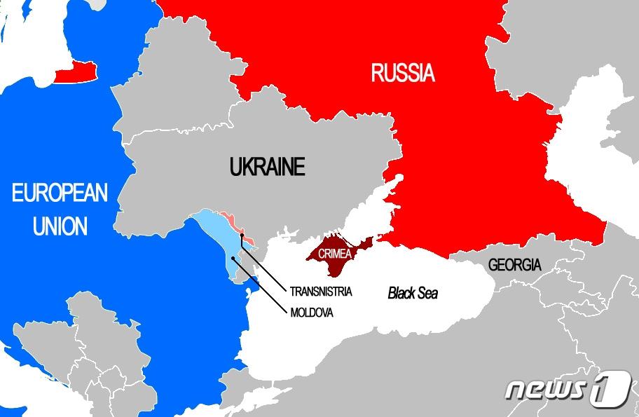 본문 이미지 - 러시아군은 2014년 병합한 우크라이나 남부 크림반도에서 동부 돈바스까지, 그리고 서부 오데사를 넘어 몰도바 트란스니스트리아까지 두 갈래의 육로 구축 계획을 지난 22일 밝혔다. 사진은 스페인 바르셀로나 내셔널리아(nationalia) 온라인 보도화면 갈무리. ⓒ News1 최서윤 기자