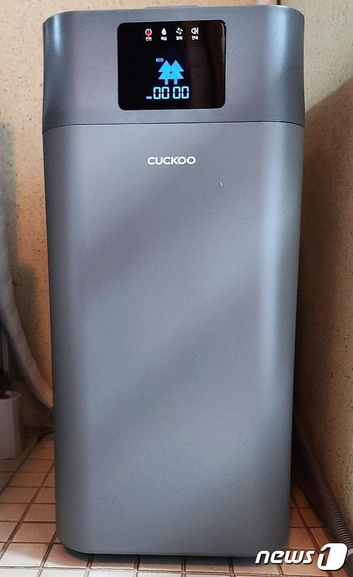 본문 이미지 - 쿠쿠전자 미생물 음식물쓰레기 처리기 ⓒ 뉴스1 조현기 기자