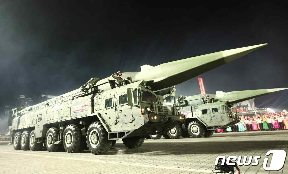 본문 이미지 - (평양 노동신문=뉴스1) = 북한 극초음속미사일 '화성-8형'. [국내에서만 사용가능. 재배포 금지. DB 금지. For Use Only in the Republic of Korea. Redistribution Prohibited] rodongphoto@news1.kr
