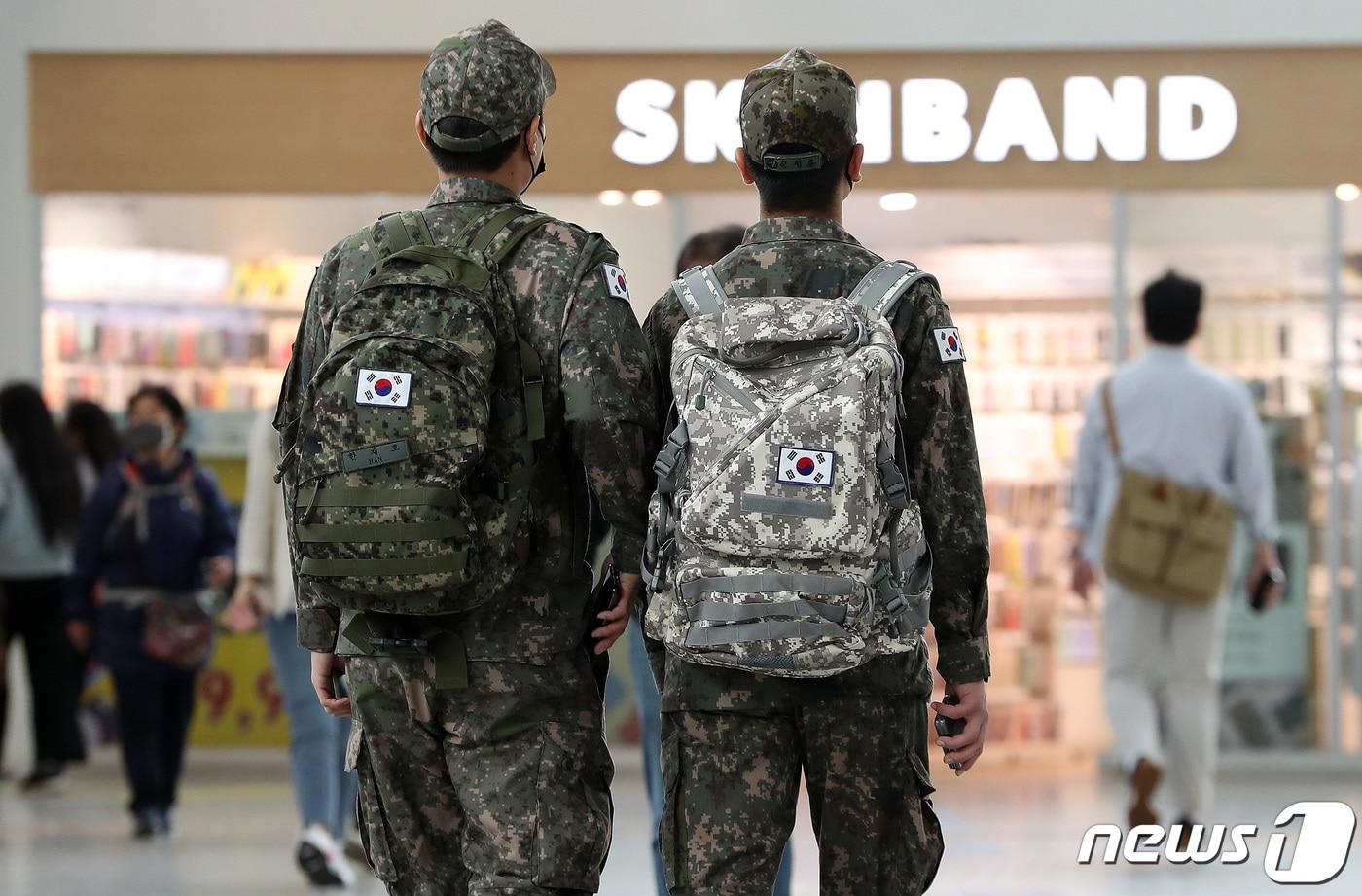 본문 이미지 - 군 장병. /뉴스1 ⓒ News1 박세연 기자