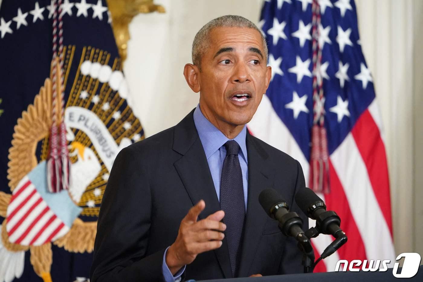 본문 이미지 - 버락 오바마 전 미국 대통령이 5일(현지시간) 워싱턴 백악관에서 열린 오바마 케어의 근간인 '전 국민 건강보험' 강화 방안 관련한 연설을 하고 있다. ⓒ AFP=뉴스1 ⓒ News1 우동명 기자