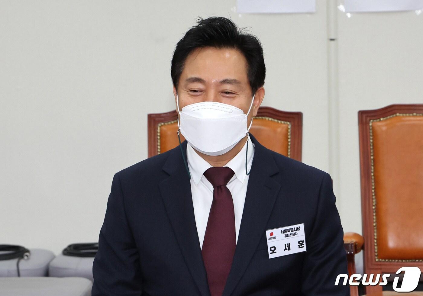 오세훈 서울시장이 8일 국회에서 국민의힘 제8회 전국동시지방선거 광역단체장 공천신청자 면접을 보고 있다. 2022.4.8/뉴스1 ⓒ News1 허경 기자