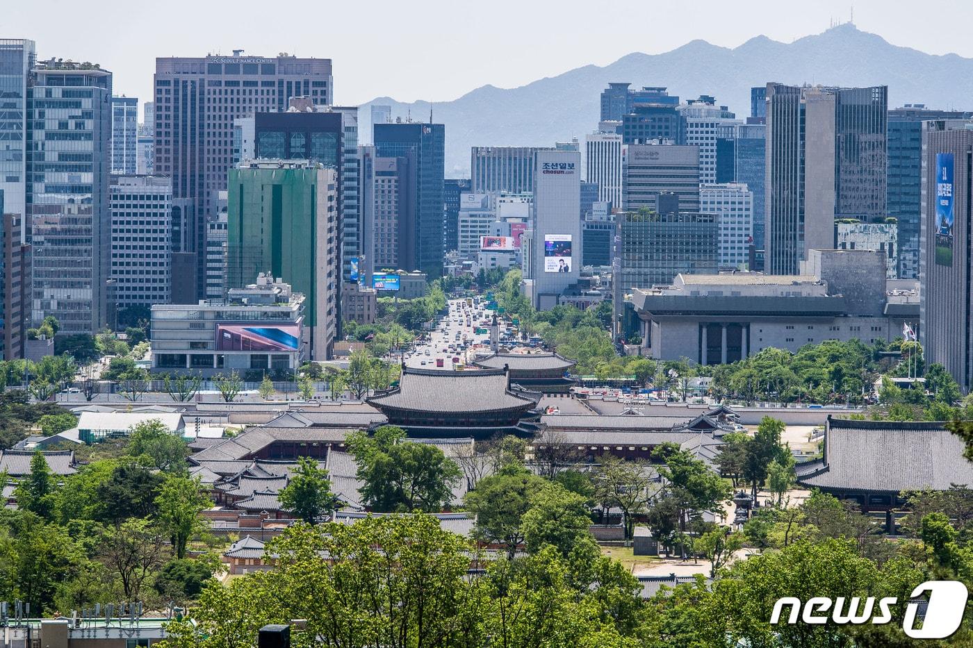 서울 종로구 청와대 뒷산에서 바라 본 광화문 전경. /뉴스1 ⓒ News1 