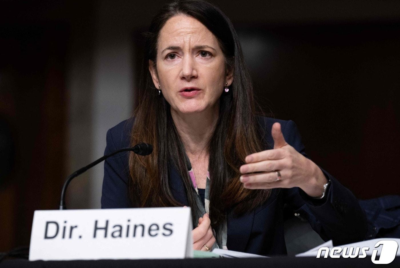 10일(현지시간) 애브릴 헤인즈 미 국가정보국(DNI) 국장이 미 워싱턴DC 상원 군사위원회 청문회에 참석해 발언하고 있다. 2022.05.10 ⓒ AFP=뉴스1 ⓒ News1 정윤미 기자
