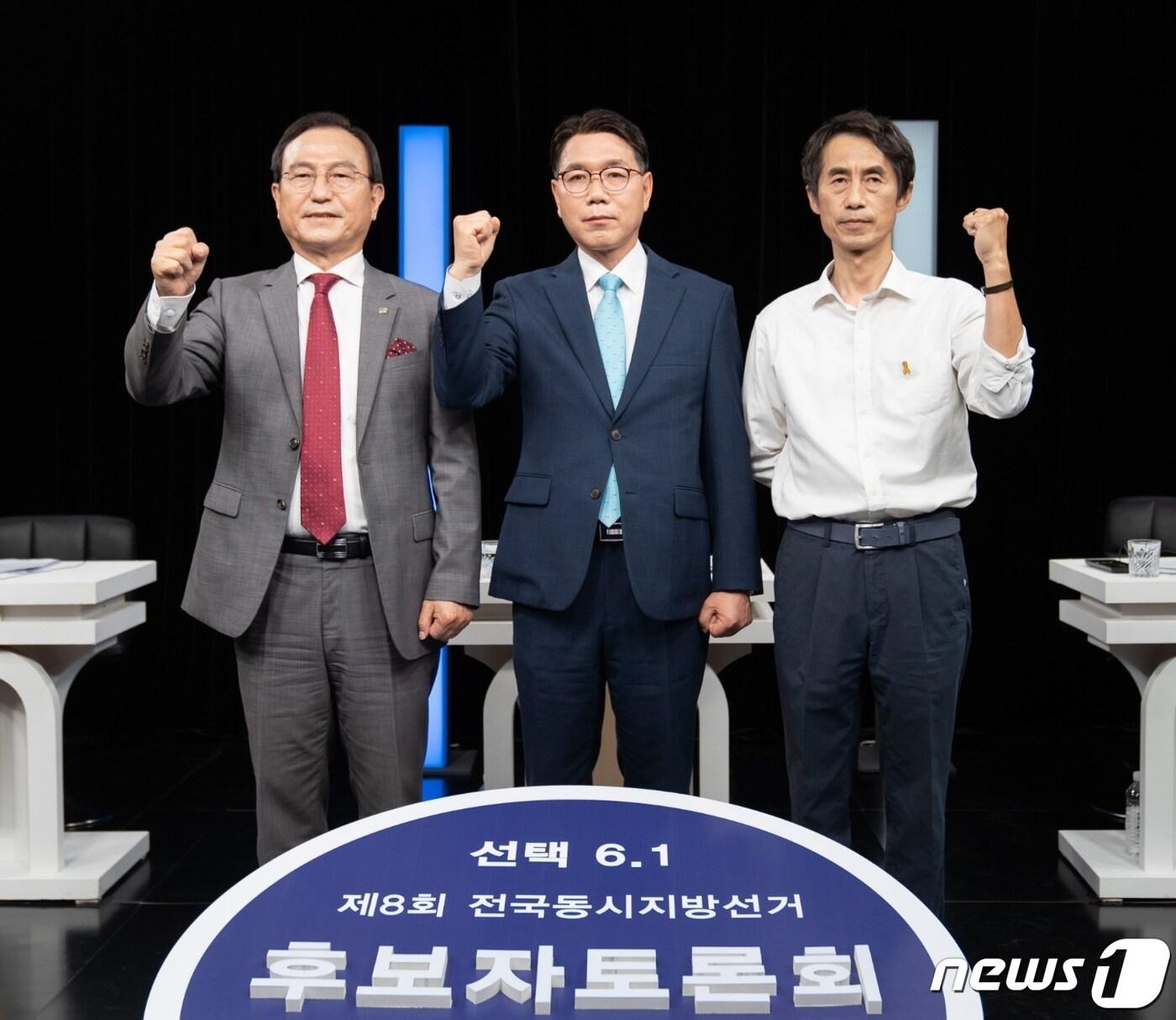 본문 이미지 - 천안시장 예비후보 토론회가 11일 SK브로드밴드 중부방송에서 열렸다. ⓒ 뉴스1