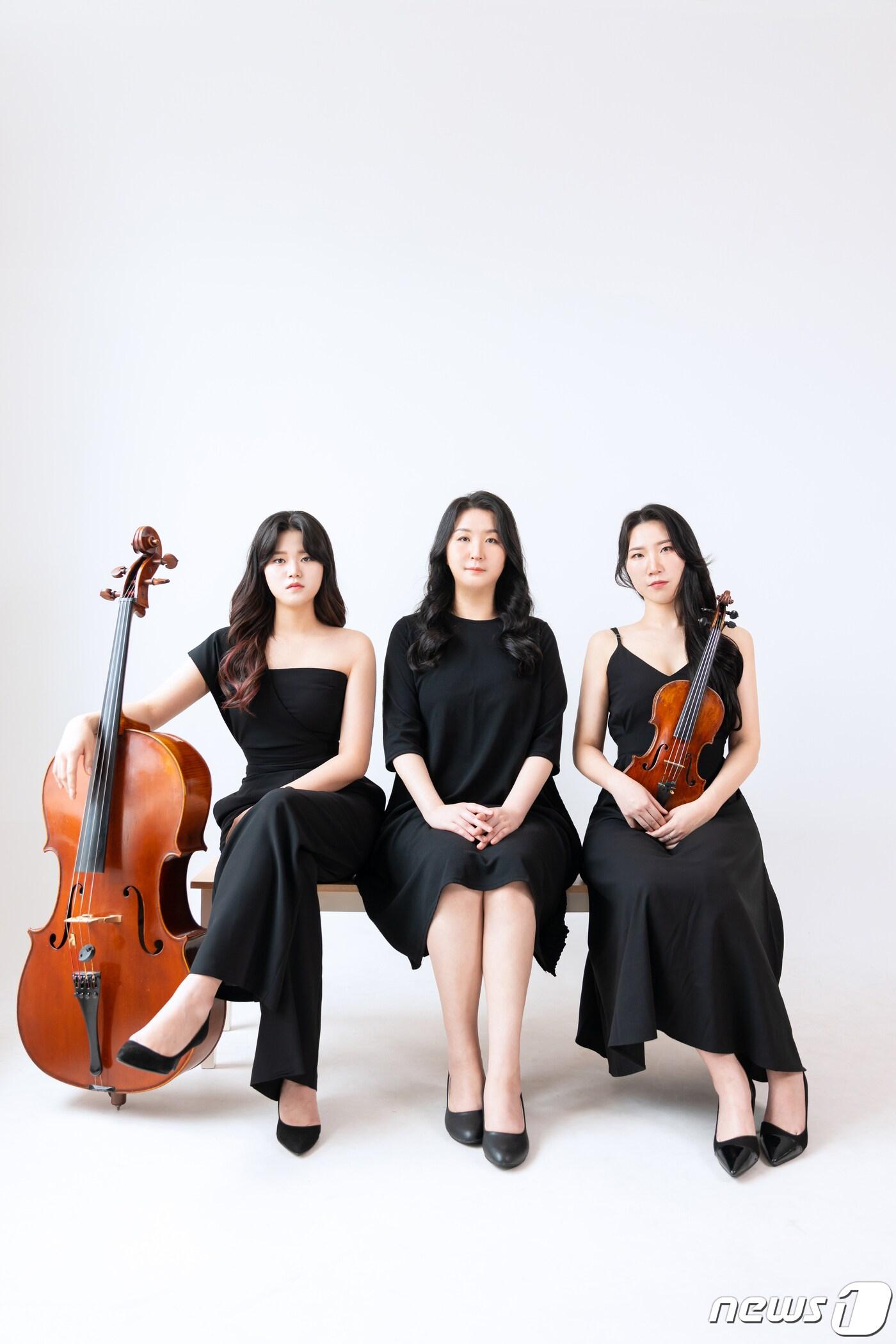 본문 이미지 - 김냇과 트리오 3기 단체사진.ⓒ 뉴스1