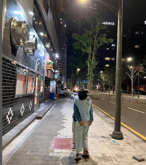 본문 이미지 - 개그맨 유세윤 인스타그램 갈무리 ⓒ 뉴스1