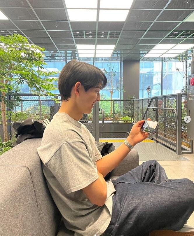 본문 이미지 - 송중기 인스타그램 ⓒ 뉴스1