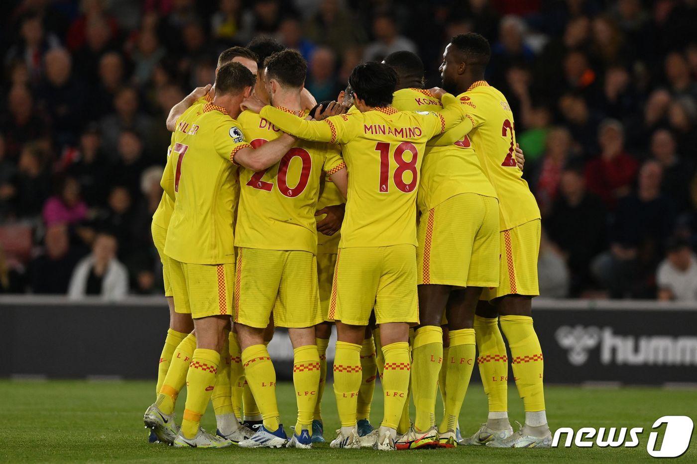 사우샘프턴을 제압한 리버풀 선수들이 기뻐하고 있다. ⓒ AFP=뉴스1