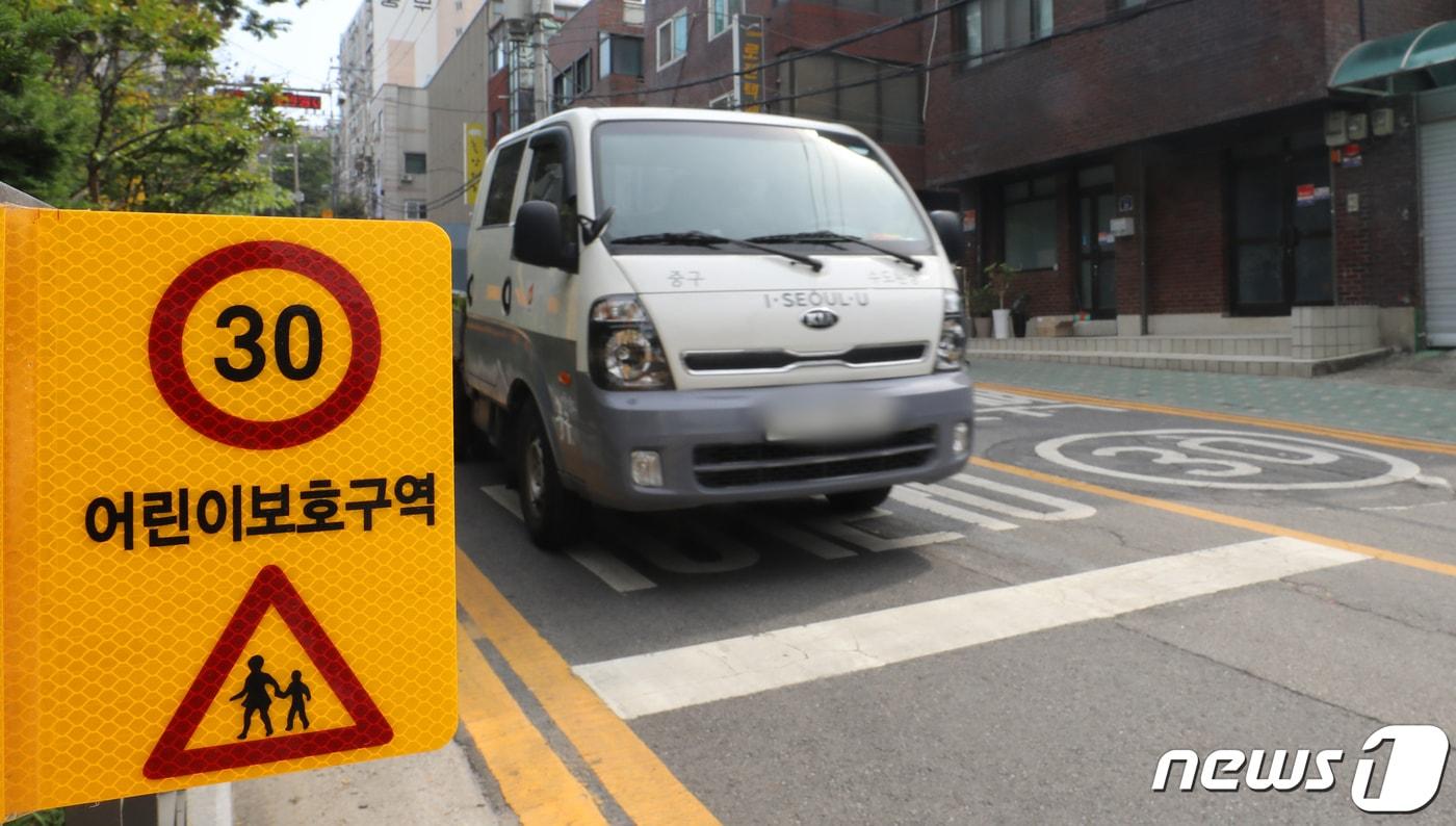 본문 이미지 - 스쿨존의 모습. 2022.5.18/뉴스1 ⓒ News1 김진환 기자