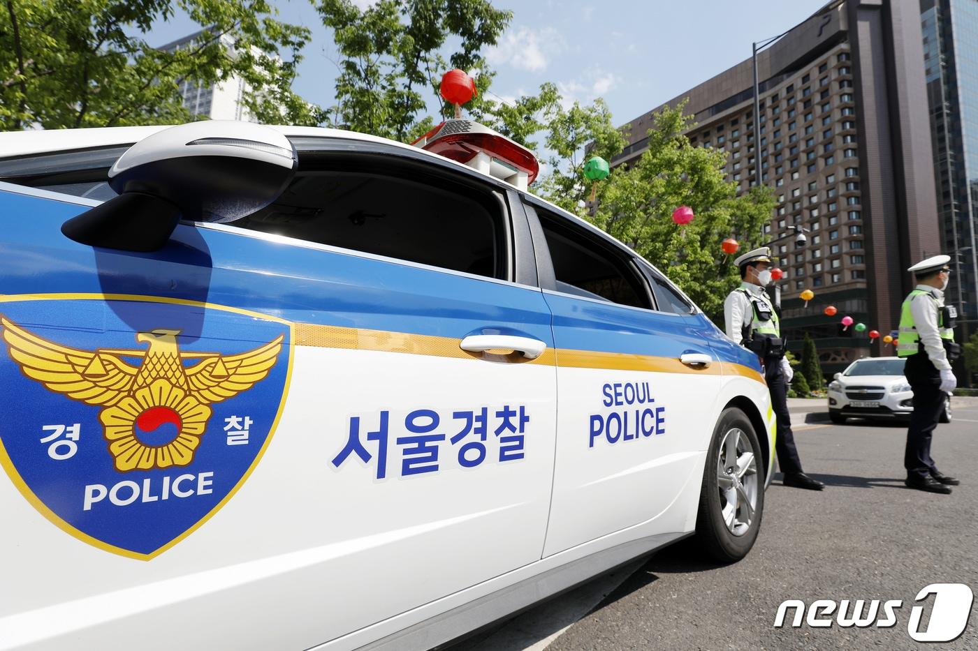 본문 이미지 - 서울 경찰 순찰 차량./뉴스1 ⓒ News1 민경석 기자