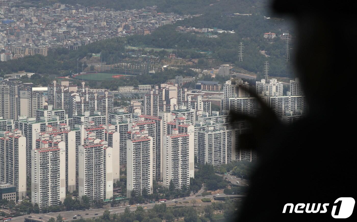 본문 이미지 - 서울 시내 아파트 모습(자료사진) 2022.5.24/뉴스1 ⓒ News1 임세영 기자