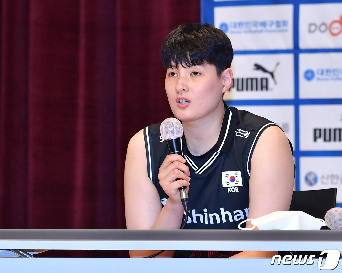 본문 이미지 - 여자배구 국가대표팀 김희진이 25일 오후 진천선수촌에서 열린 미디어데이에서 질문에 답변하고 있다. (대한배구협회 제공). 2022.5.25/뉴스1 ⓒ News1 이성철 기자