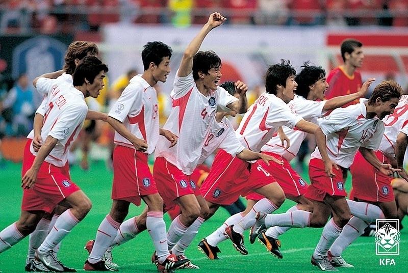 본문 이미지 - 2002 월드컵 4강이 확정되는 순간 태극전사들(대한축구협회 제공)ⓒ 뉴스1